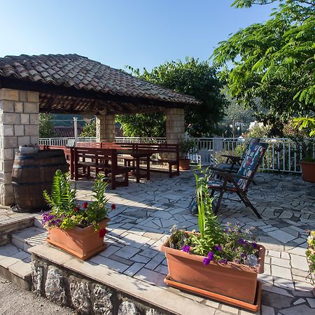 Guest House J&J Zaton  Esterno foto